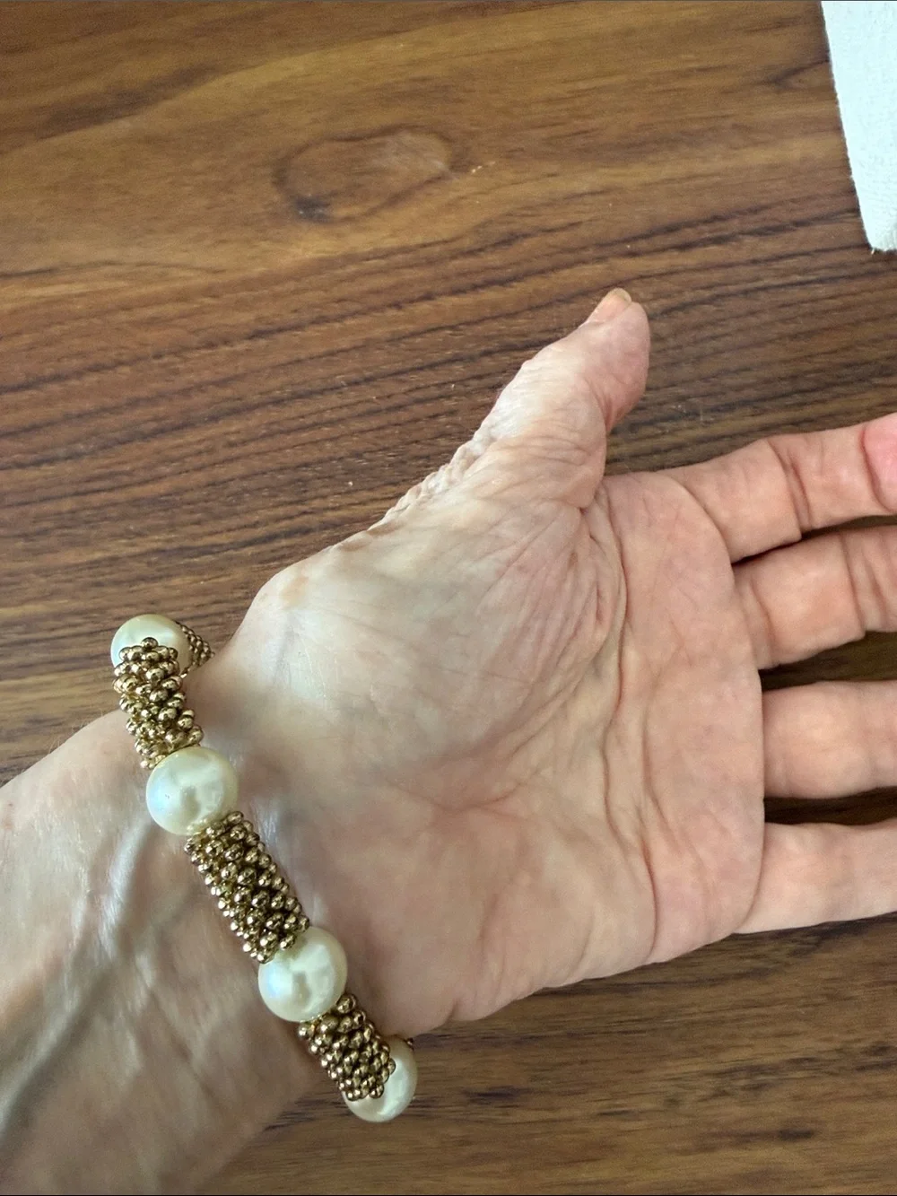 N/A stretchy gold
